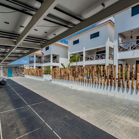 Bloozz Resort Bonaire 克拉伦代克 外观 照片