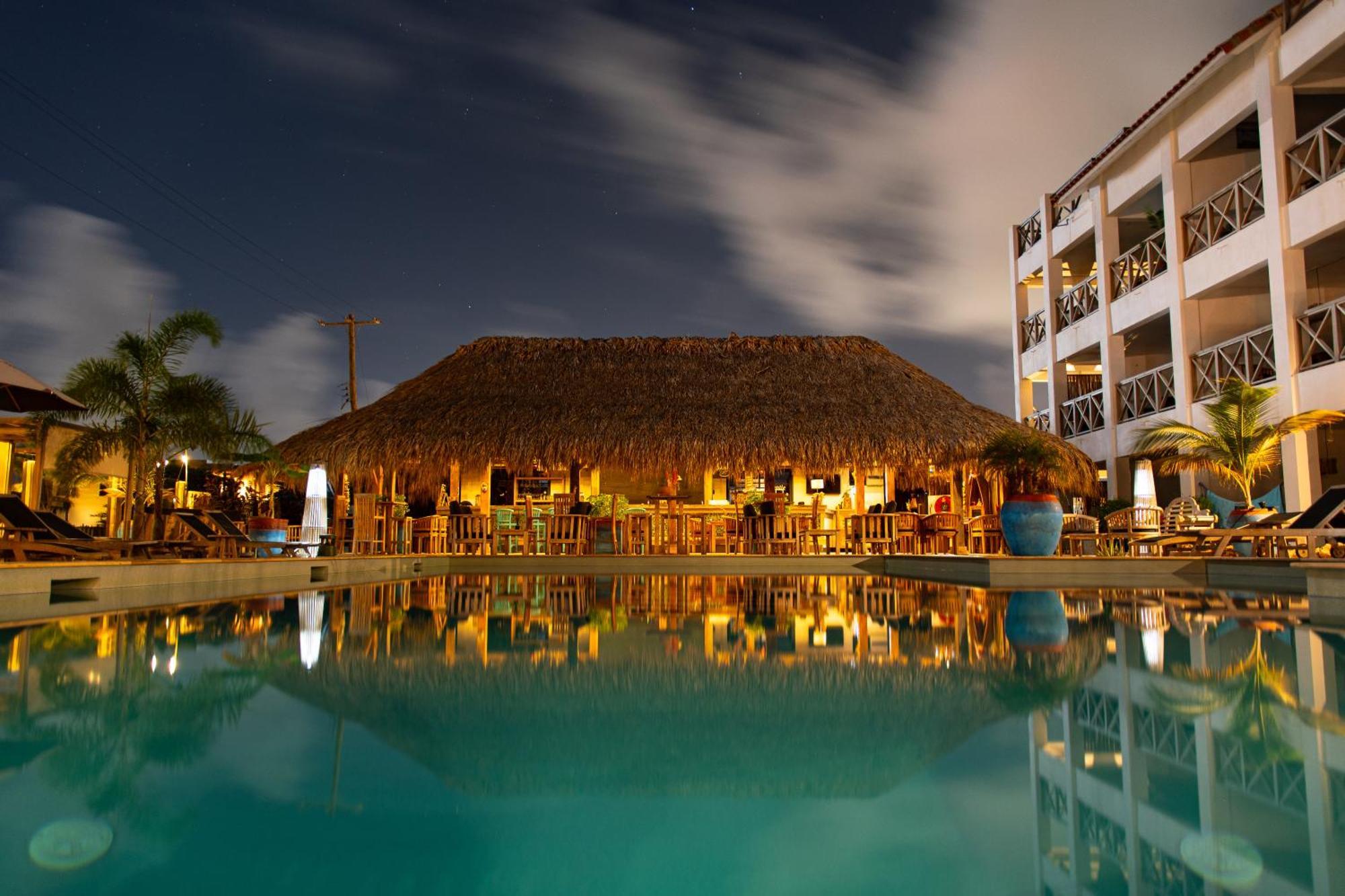 Bloozz Resort Bonaire 克拉伦代克 外观 照片