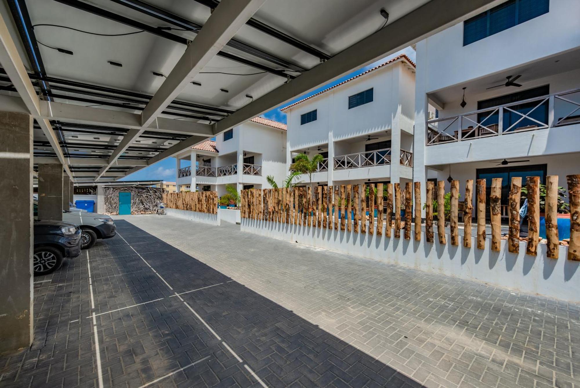 Bloozz Resort Bonaire 克拉伦代克 外观 照片