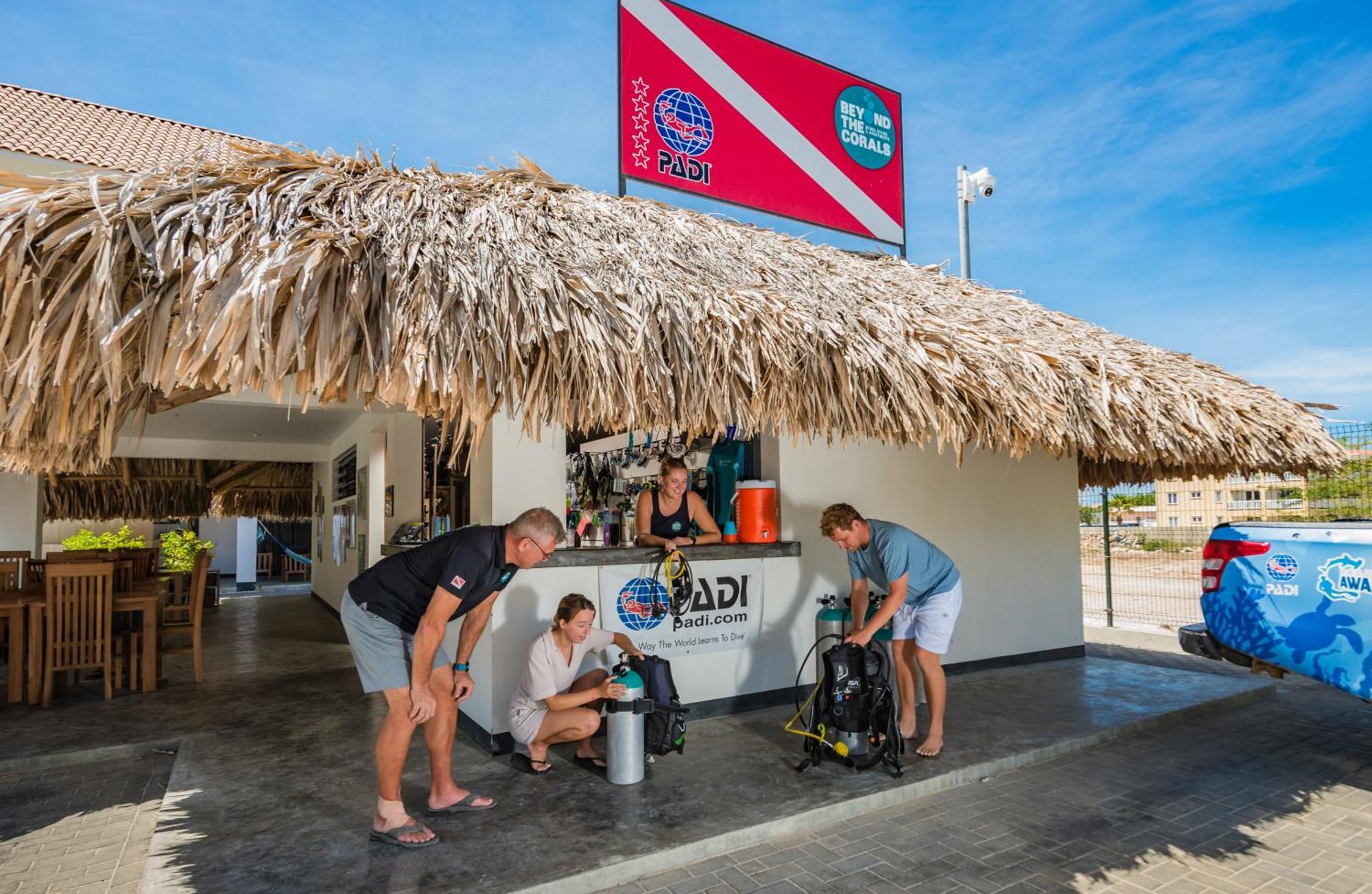 Bloozz Resort Bonaire 克拉伦代克 外观 照片